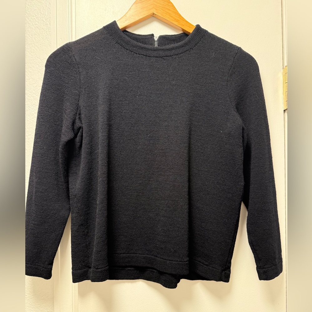 VINTAGE St. John Basics by Marie Grey Black Sweater w/back zipper - Size P (XS)